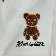 一套 路易威登-夏日男生本命LV小熊套装|懒人成套穿搭天花板.把温柔小熊穿在身上.重工植绒卡通小熊,高温 一套 路易威登-夏日男生本命LV小熊套装|懒人成套穿搭天花板.把温柔小熊穿在身上.重工植绒卡通小熊,高温