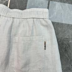 英伦松弛感|Burberry新款亚麻男士短裤👨🏻专为怕热男士打造的夏日轻奢短裤,天然水洗亚麻混纺面料,彻底告别夏天闷汗黏 英伦松弛感|Burberry新款亚麻男士短裤👨🏻专为怕热男士打造的夏日轻奢短裤,天然水洗亚麻混纺面料,彻底告别夏天闷汗黏