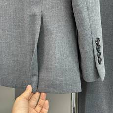 一套 DIOR经典CD金属饰标色纺套西🤵男士修身商务黑色西装两件套.外贸公司订单!高阶男士衣柜刚需正装,色纺高支抗皱面料 一套 DIOR经典CD金属饰标色纺套西🤵男士修身商务黑色西装两件套.外贸公司订单!高阶男士衣柜刚需正装,色纺高支抗皱面料