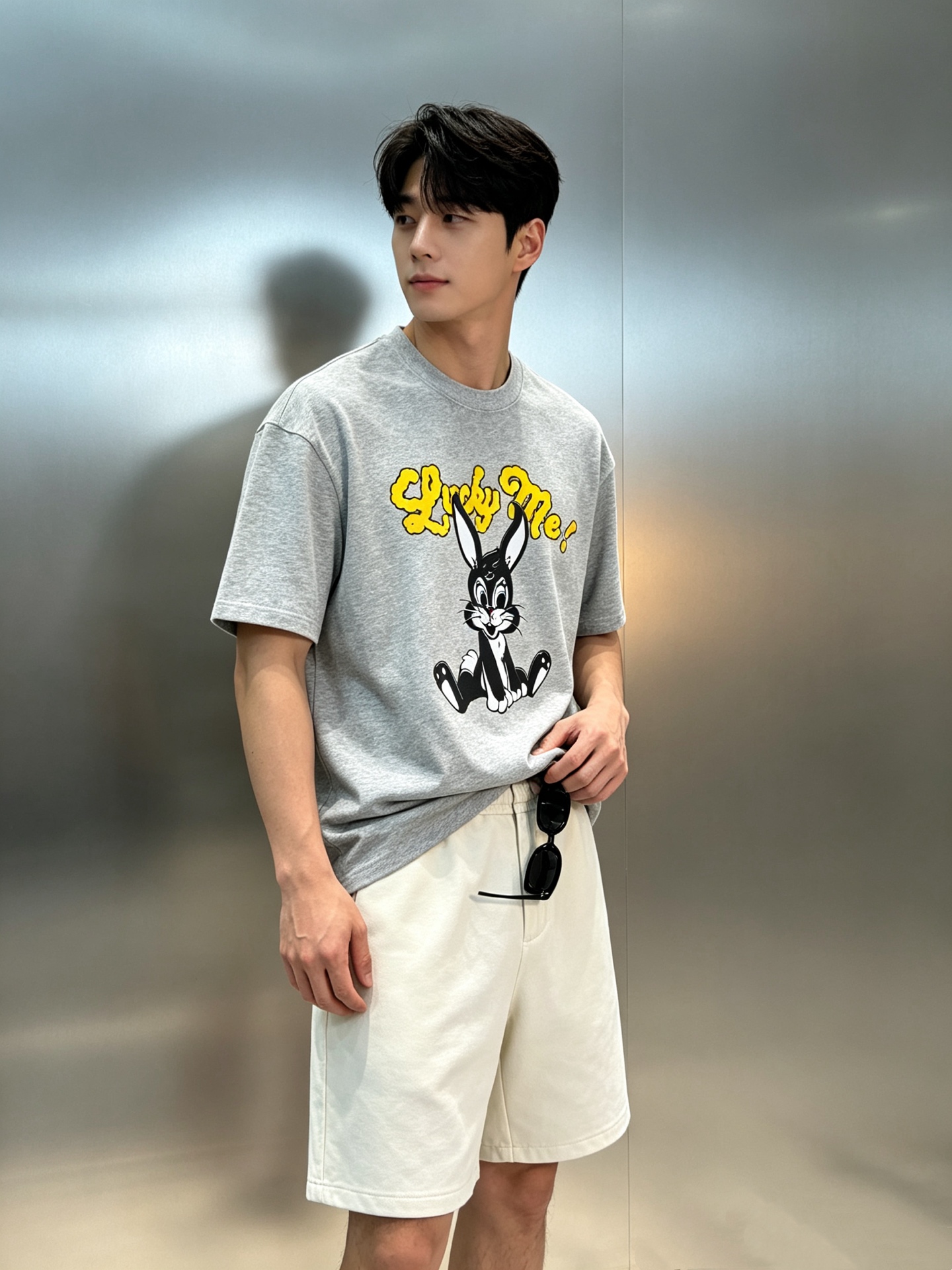 Kenzo*Looney Tunes联名短袖T恤.男女同款❤️这款T恤以Looney Tunes经典角色达菲鸭和崔弟为主