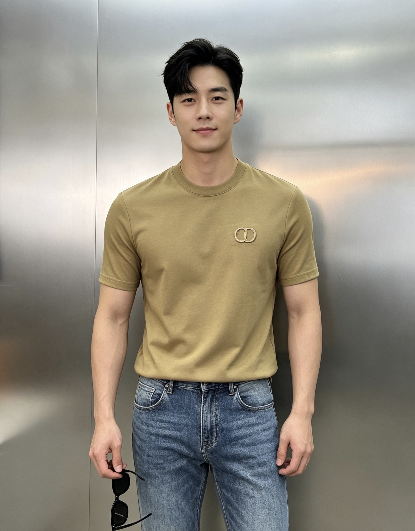 NO:938311,Special offer Khaki S/2.M/2.L/2.XL/1.2XL/1.4XL/2 Green S/1.M/2.L/3.XL/1.2XL/2.4XL/1 Light blue S/2.L/2.XL/2.2XL/3.3XL/1.4XL/2.  When placing an order, please note the number of special offers. No refunds or exchanges will be accepted. No cancellation, no swiping, no notes on the price. CD’s popular Dior spring and summer new round neck short-sleeved T-shirt, the basic clean version will make you unforgettable!  This short TEE is made of 240g ice cotton fabric, which feels smooth and soft, making it extremely comfortable and skin-friendly when worn next to the body!  Needless to say, the classic CD embroidery on the chest is high-end and standard!  Slim-fitting basic version cut. Summer multi-color black, white, dark gray, sky blue, taro purple, khaki, color green, size M-3XL slim version!  (S and 4xl can be customized)/catties recommended L,, dior, dior, T-shirt, tees, t-shirt,19860909特价卡其S/2.M/2.L/2.XL/1.2XL/1.4XL/2 绿色S/1.M/2.L/3.XL/1.2XL/2.4XL/1 浅蓝S/2.L/2.XL/2.2XL/3.3XL/1.4XL/2. 下单备注特价码数,不退不换下单不取消不刷图不备注标价出 CD大爆款Dior迪奥春夏新款圆领短袖T恤,基础款净版让你过目难忘！此款短TEE甄选240g冰棉面料,触感爽滑软糯,贴身穿着极致舒适亲肤！衣身胸前经典CD刺绣高级与规格感更是无需多言！修身合体的基础版型裁剪.夏天多色彩黑色.白色.深灰.天蓝.香芋紫.卡其.彩绿.码数M-3XL修身版型！（S和4xl可定做）/斤建议L,,dior,dior,T-shirt,tees，t-shirt,,Men's clothing