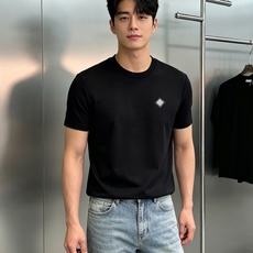意式极简-Brunello Cucinelli 新款莫代尔轻奢T恤.被质感征服的男士基础款!甄选高支莫代尔混纺面料,触感 意式极简-Brunello Cucinelli 新款莫代尔轻奢T恤.被质感征服的男士基础款!甄选高支莫代尔混纺面料,触感