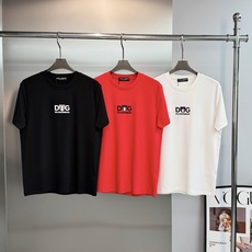 DOLCE&GABBANA 新款意式修身莫代尔T恤.意式轻奢格调,男士春夏刚需单品!精选莫代尔混纺面料,触感丝滑软糯,自 DOLCE&GABBANA 新款意式修身莫代尔T恤.意式轻奢格调,男士春夏刚需单品!精选莫代尔混纺面料,触感丝滑软糯,自