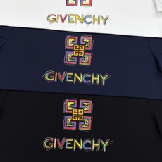 GIVENCHY纪梵希新款男士莫代尔圆领T恤。吸睛潮流单品,艺术涂鸦设计氛围感拉满!甄选高支莫代尔面料,触感丝滑软糯,自 GIVENCHY纪梵希新款男士莫代尔圆领T恤。吸睛潮流单品,艺术涂鸦设计氛围感拉满!甄选高支莫代尔面料,触感丝滑软糯,自