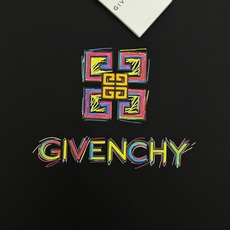 GIVENCHY纪梵希新款男士莫代尔圆领T恤。吸睛潮流单品,艺术涂鸦设计氛围感拉满!甄选高支莫代尔面料,触感丝滑软糯,自 GIVENCHY纪梵希新款男士莫代尔圆领T恤。吸睛潮流单品,艺术涂鸦设计氛围感拉满!甄选高支莫代尔面料,触感丝滑软糯,自