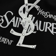 SAINT LAURENT 圣罗兰26新款男士莫代尔圆领T恤-法式轻奢潮款,自带复古摇滚格调! 甄选高支莫代尔面料,触感 SAINT LAURENT 圣罗兰26新款男士莫代尔圆领T恤-法式轻奢潮款,自带复古摇滚格调! 甄选高支莫代尔面料,触感