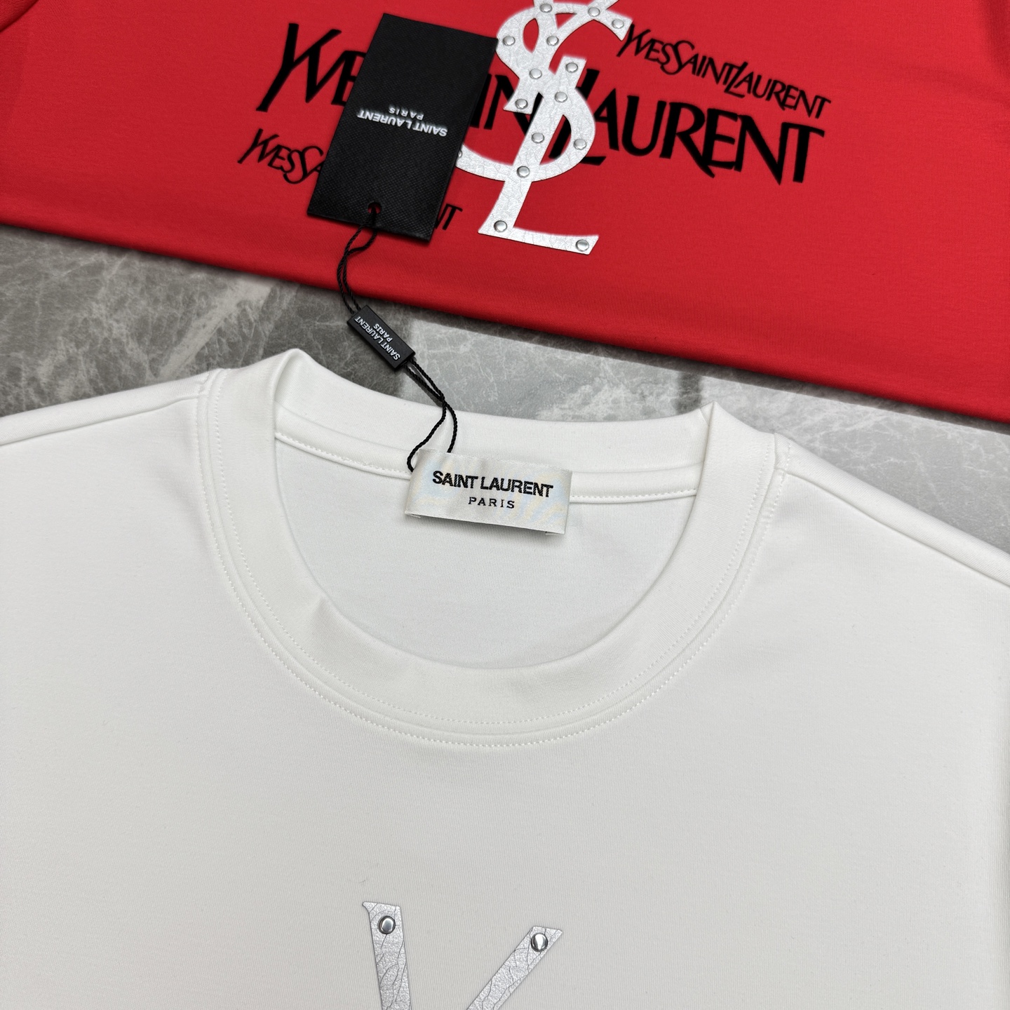 LSAINT LAURENT 圣罗兰26新款男士莫代尔圆领T恤-法式轻奢潮款，自带复古摇滚格调！ 甄选高支莫代尔面料，触