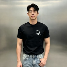 EmPorio Armani EA新款莫代尔圆领T恤。意式轻奢男士日常刚需短袖,正反面设计高级耐看!甄选高支莫代尔混纺面 EmPorio Armani EA新款莫代尔圆领T恤。意式轻奢男士日常刚需短袖,正反面设计高级耐看!甄选高支莫代尔混纺面