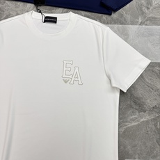 EmPorio Armani EA新款莫代尔圆领T恤。意式轻奢男士日常刚需短袖,正反面设计高级耐看!甄选高支莫代尔混纺面 EmPorio Armani EA新款莫代尔圆领T恤。意式轻奢男士日常刚需短袖,正反面设计高级耐看!甄选高支莫代尔混纺面