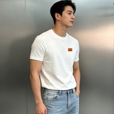 Hermès爱马仕26新款莫代尔圆领T恤-轻奢简约男士刚需单品✨甄选高支莫代尔面料,触感丝滑软糯,自带舒适体感,透气不闷 Hermès爱马仕26新款莫代尔圆领T恤-轻奢简约男士刚需单品✨甄选高支莫代尔面料,触感丝滑软糯,自带舒适体感,透气不闷