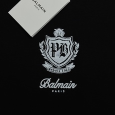 Balmain 巴尔曼新款莫代尔圆领T恤-法式轻奢男士基础短袖上新✨甄选高支凉感莫代尔面料,触感软糯丝滑,垂坠感出色,透 Balmain 巴尔曼新款莫代尔圆领T恤-法式轻奢男士基础短袖上新✨甄选高支凉感莫代尔面料,触感软糯丝滑,垂坠感出色,透