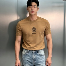 Balmain 巴尔曼新款莫代尔圆领T恤-法式轻奢男士基础短袖上新✨甄选高支凉感莫代尔面料,触感软糯丝滑,垂坠感出色,透 Balmain 巴尔曼新款莫代尔圆领T恤-法式轻奢男士基础短袖上新✨甄选高支凉感莫代尔面料,触感软糯丝滑,垂坠感出色,透