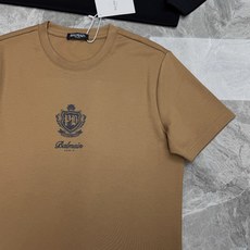 Balmain 巴尔曼新款莫代尔圆领T恤-法式轻奢男士基础短袖上新✨甄选高支凉感莫代尔面料,触感软糯丝滑,垂坠感出色,透 Balmain 巴尔曼新款莫代尔圆领T恤-法式轻奢男士基础短袖上新✨甄选高支凉感莫代尔面料,触感软糯丝滑,垂坠感出色,透