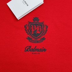 Balmain 巴尔曼新款莫代尔圆领T恤-法式轻奢男士基础短袖上新✨甄选高支凉感莫代尔面料,触感软糯丝滑,垂坠感出色,透 Balmain 巴尔曼新款莫代尔圆领T恤-法式轻奢男士基础短袖上新✨甄选高支凉感莫代尔面料,触感软糯丝滑,垂坠感出色,透
