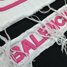 Balenciaga巴黎世家2026ss新品高品质情侣短袖T恤,高克重260g纯棉T恤,前后精美刺绣🪡工艺品级别,重工工 Balenciaga巴黎世家2026ss新品高品质情侣短袖T恤,高克重260g纯棉T恤,前后精美刺绣🪡工艺品级别,重工工