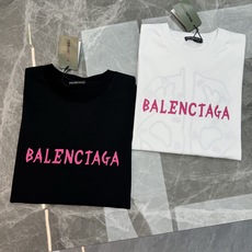 Balenciaga巴黎世家2026ss新品潮牌情侣短袖T恤,高克重260g纯棉T恤,前后精美刺绣🪡工艺品级别,重工工艺 Balenciaga巴黎世家2026ss新品潮牌情侣短袖T恤,高克重260g纯棉T恤,前后精美刺绣🪡工艺品级别,重工工艺