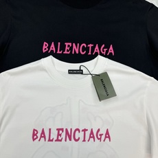 Balenciaga巴黎世家2026ss新品潮牌情侣短袖T恤,高克重260g纯棉T恤,前后精美刺绣🪡工艺品级别,重工工艺 Balenciaga巴黎世家2026ss新品潮牌情侣短袖T恤,高克重260g纯棉T恤,前后精美刺绣🪡工艺品级别,重工工艺