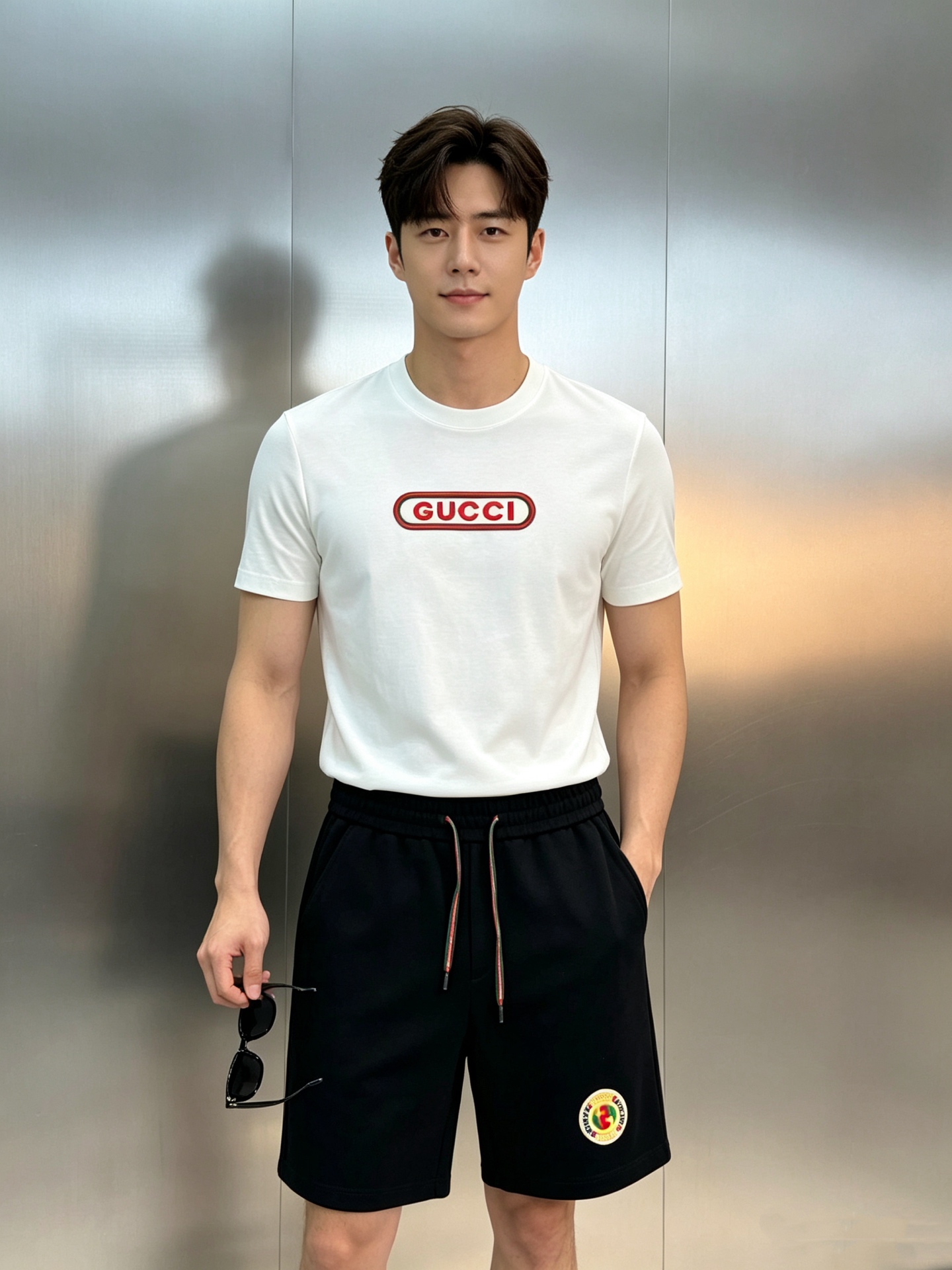 NO:949506,Tops, pants GUCCI summer new sports casual five-quarter short basic style simple design. 3D embroidery on the bottom of the pocket. Three-dimensional and structured with distinct layers. Brand letter logo on the back pocket. Basic casual elastic waist five-quarter pants cut, original Gucci sling. No need to think about the upper body, close your eyes!  !  High-end customized 100% Tencel fabric. Crisp and stylish. Soft and comfortable!  !  All three standards. Comfortable and soft. Very wide and stylish!  Color White. Black. Gray. Size M-3XL (S can be customized) Slightly loose fit (/145 catties recommended L),, gucci,19860909上衣 ,裤子 GUCCI古齐夏季新款运动休闲五分短基础款简约设计.口袋下方3D绣花.立体有型层次分明.后口袋品牌字母标识.基础休闲的松紧腰五分裤版型裁剪,原版gucci吊绳.上身无需考虑,闭眼入！！高端定制百分百天丝面料.挺括有型.柔软舒适！！三标齐.舒适柔软.挺阔有型！颜色白色.黑色.灰色.码数M-3XL（S可订做）微宽松版型（/145斤建议L）,,gucci,,Men's clothing