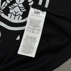 Gucci新款骑士徽章莫代尔短袖T恤.新品推荐❤️经典复古骑士麦穗徽章印花,意式轻奢格调拉满!甄选高支莫代尔面料,触感丝 Gucci新款骑士徽章莫代尔短袖T恤.新品推荐❤️经典复古骑士麦穗徽章印花,意式轻奢格调拉满!甄选高支莫代尔面料,触感丝