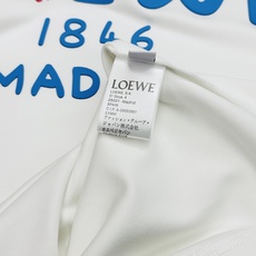 Loewe罗意威新款莫代额T恤. 新款1846卡通字母-马德里经典标识搭配趣味卡通头像,活泼不失高级感!甄选高支莫代尔面 Loewe罗意威新款莫代额T恤. 新款1846卡通字母-马德里经典标识搭配趣味卡通头像,活泼不失高级感!甄选高支莫代尔面