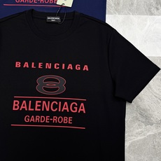 Balenciaga巴黎世家新款莫代尔T恤.供定制100%高克重300g莫代尔棉材质制成,厚实挺阔的手感 实物到手的即可 Balenciaga巴黎世家新款莫代尔T恤.供定制100%高克重300g莫代尔棉材质制成,厚实挺阔的手感 实物到手的即可