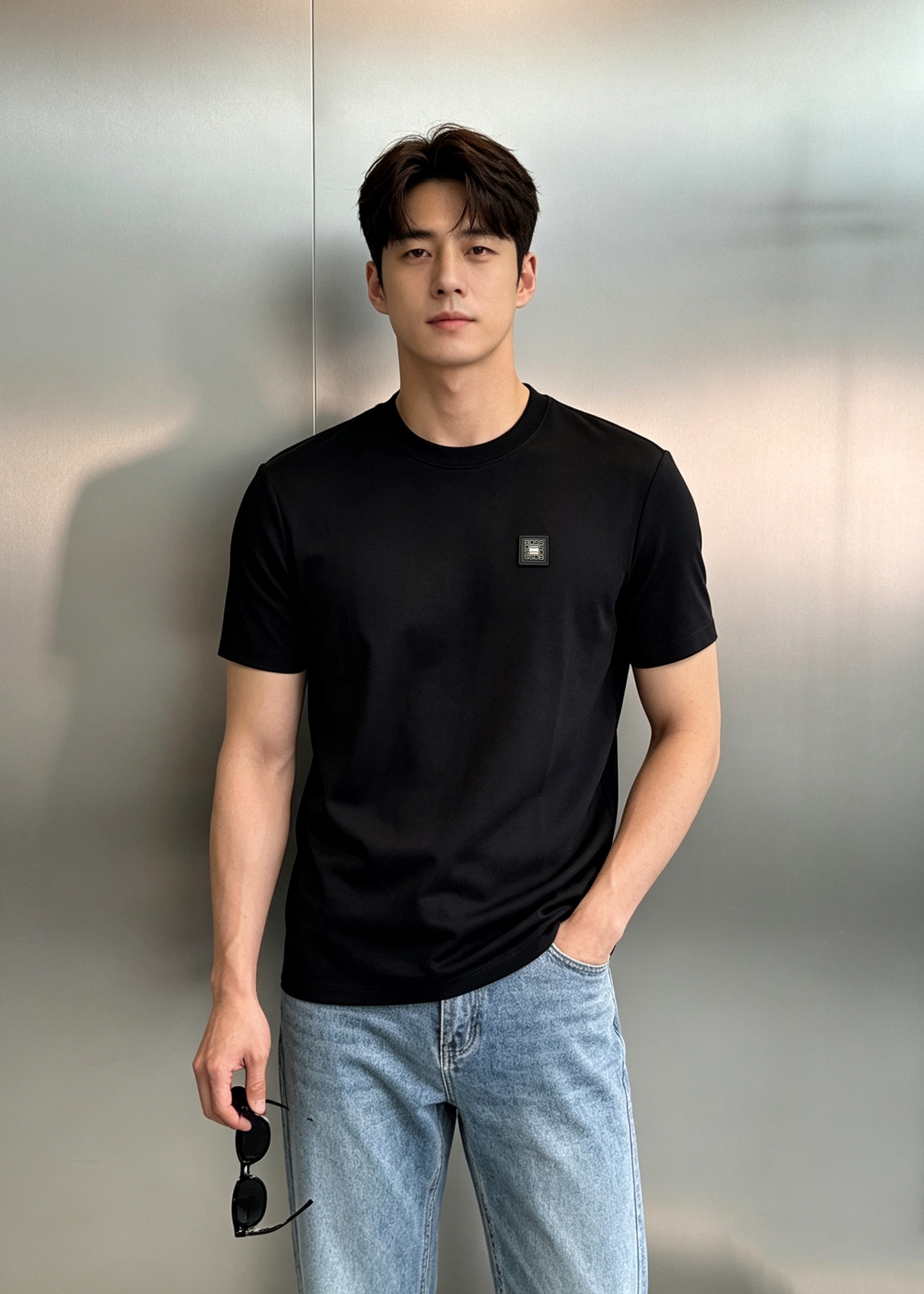 NO:955494,BOSS's new modal T-shirt. Recommended for original quality!  High-end customized small logo metal leather label boss. The three-color combination is exquisite and three-dimensional. It is full of high-quality ~ It is made of 300g modal cotton fabric, which has a strong sense of lightness behind the upper body. The silky and skin-friendly soft texture has excellent skin-friendly properties!  All three standards!  Color Black. White. Khaki. Size M-3XL slim fit (S and 4XL can be customized)/145 catties. Recommend XL, tees, t-shirt,19860909BOSS新款莫代尔T恤.原单品质推荐！高级定制小logo金属皮标boss.三色搭配精致立体.高感满满～采用300g莫代尔棉面料,上身后的轻盈感很强,丝滑亲肤柔软的质地具备出色的亲肤性！三标齐！颜色黑色.白色.卡其.码数M-3XL修身版型（S和4XL可订做）/145斤建议XL,,tees，t-shirt,,Men's clothing