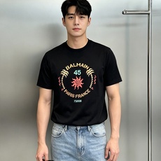BALMAINI*巴尔曼26s夏季新款丝光棉T恤.客供优质190g丝光棉布制成,机织技术.相比于普通面料更加富有质感.. BALMAINI*巴尔曼26s夏季新款丝光棉T恤.客供优质190g丝光棉布制成,机织技术.相比于普通面料更加富有质感..