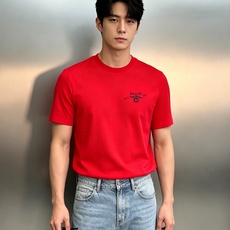 PRADA普拉达26s春夏季新款丝光棉T恤.胸前经典字母图形立体烫画经典之作!!!客供190g丝光棉面料,手感质感超级舒 PRADA普拉达26s春夏季新款丝光棉T恤.胸前经典字母图形立体烫画经典之作!!!客供190g丝光棉面料,手感质感超级舒