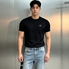 Loewe罗意威新款圆领T恤.原单推荐❤️采用液氨整理工艺的高支精梳棉,相比普通棉T恤,面料更丝滑抗皱,自带柔和高级的哑 Loewe罗意威新款圆领T恤.原单推荐❤️采用液氨整理工艺的高支精梳棉,相比普通棉T恤,面料更丝滑抗皱,自带柔和高级的哑