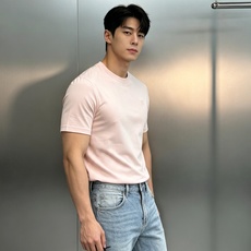 Givenchy纪梵希26s春夏经典款圆领T恤.原单推荐❤️小红书同款~基础款净版干净利落.胸口部位经典品牌图形立体绣花 Givenchy纪梵希26s春夏经典款圆领T恤.原单推荐❤️小红书同款~基础款净版干净利落.胸口部位经典品牌图形立体绣花