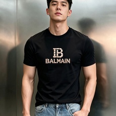 BALMAINI*巴尔曼26s夏季新款T恤.客供优质190g丝光棉布制成,机织技术.相比于普通面料更加富有质感..... BALMAINI*巴尔曼26s夏季新款T恤.客供优质190g丝光棉布制成,机织技术.相比于普通面料更加富有质感.....