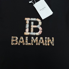 BALMAINI*巴尔曼26s夏季新款T恤.客供优质190g丝光棉布制成,机织技术.相比于普通面料更加富有质感..... BALMAINI*巴尔曼26s夏季新款T恤.客供优质190g丝光棉布制成,机织技术.相比于普通面料更加富有质感.....