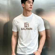 BALMAINI*巴尔曼26s夏季新款T恤.客供优质190g丝光棉布制成,机织技术.相比于普通面料更加富有质感..... BALMAINI*巴尔曼26s夏季新款T恤.客供优质190g丝光棉布制成,机织技术.相比于普通面料更加富有质感.....