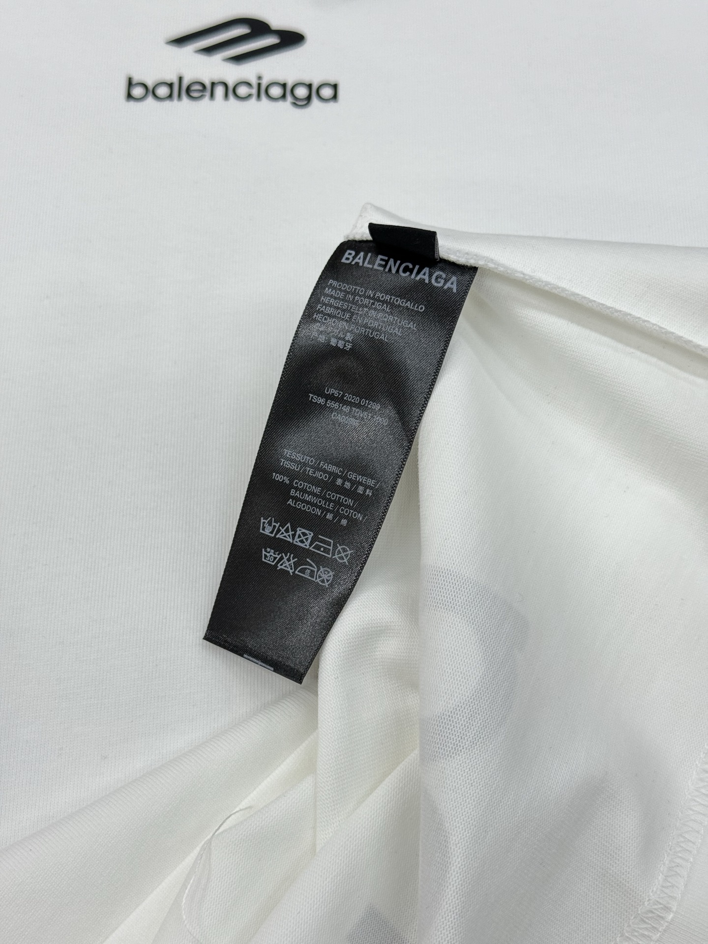 BALENCIAG*巴黎世*25s新款T恤.男女同款推荐！高克重300g纯棉面料，柔软舒适.透气吸汗.上身舒适.轻松驾驭