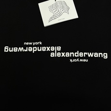 Alexander Wang基础神T|镜像字母纯棉短袖慵懒天花板-纽约限定镜像logo短袖,潮人四季刚需基础T。甄选10 Alexander Wang基础神T|镜像字母纯棉短袖慵懒天花板-纽约限定镜像logo短袖,潮人四季刚需基础T。甄选10