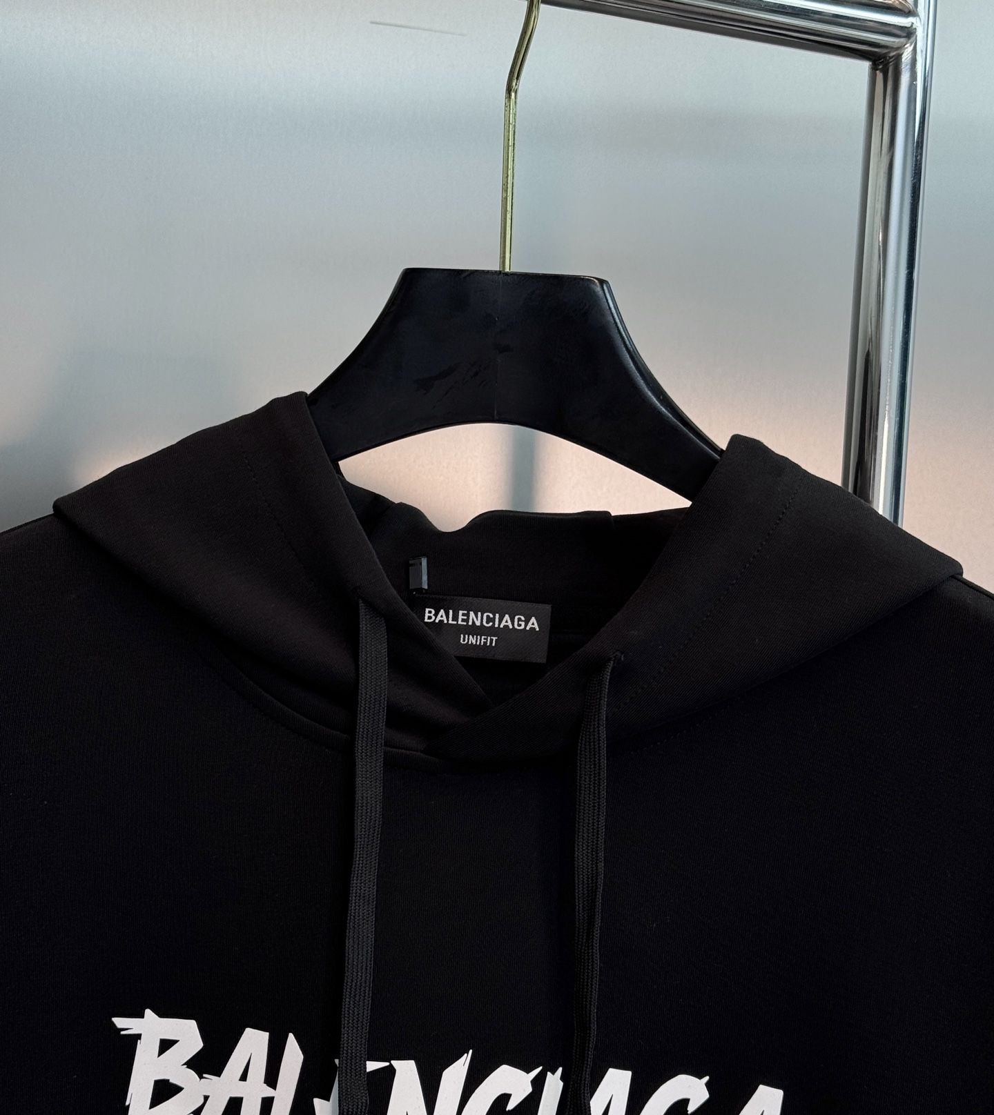 BALENCIAGA巴黎世家新品秋冬刚需连帽卫衣.男女同款❤️ 甄选高配比棉莫混纺面料,融合棉的挺括与莫代尔的丝滑软糯, BALENCIAGA巴黎世家新品秋冬刚需连帽卫衣.男女同款❤️ 甄选高配比棉莫混纺面料,融合棉的挺括与莫代尔的丝滑软糯,
