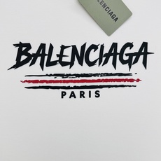BALENCIAGA巴黎世家新品秋冬刚需连帽卫衣.男女同款❤️ 甄选高配比棉莫混纺面料,融合棉的挺括与莫代尔的丝滑软糯, BALENCIAGA巴黎世家新品秋冬刚需连帽卫衣.男女同款❤️ 甄选高配比棉莫混纺面料,融合棉的挺括与莫代尔的丝滑软糯,