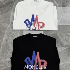 Moncler蒙口早秋限定棉莫圆领卫衣,衣橱刚需高级单品❤️甄选高配比棉莫混纺面料,软糯垂顺自带凉感,久穿不闷汗、不易变 Moncler蒙口早秋限定棉莫圆领卫衣,衣橱刚需高级单品❤️甄选高配比棉莫混纺面料,软糯垂顺自带凉感,久穿不闷汗、不易变