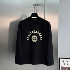 Dolce&Gabbana杜嘉班纳早秋新款盾徽圆领卫衣重磅上线!甄选95高支长绒棉+5%莫代尔混纺面料,自带柔润垂坠感, Dolce&Gabbana杜嘉班纳早秋新款盾徽圆领卫衣重磅上线!甄选95高支长绒棉+5%莫代尔混纺面料,自带柔润垂坠感,