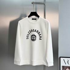 Dolce&Gabbana杜嘉班纳早秋新款盾徽圆领卫衣重磅上线!甄选95高支长绒棉+5%莫代尔混纺面料,自带柔润垂坠感, Dolce&Gabbana杜嘉班纳早秋新款盾徽圆领卫衣重磅上线!甄选95高支长绒棉+5%莫代尔混纺面料,自带柔润垂坠感,