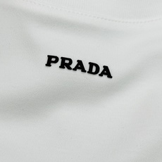 Prada普拉达2026秋冬基础款重磅莫代尔短袖|真正高端男人的衣柜刚需🎗️甄选300g高定莫代尔面料,区别市面轻薄款, Prada普拉达2026秋冬基础款重磅莫代尔短袖|真正高端男人的衣柜刚需🎗️甄选300g高定莫代尔面料,区别市面轻薄款,