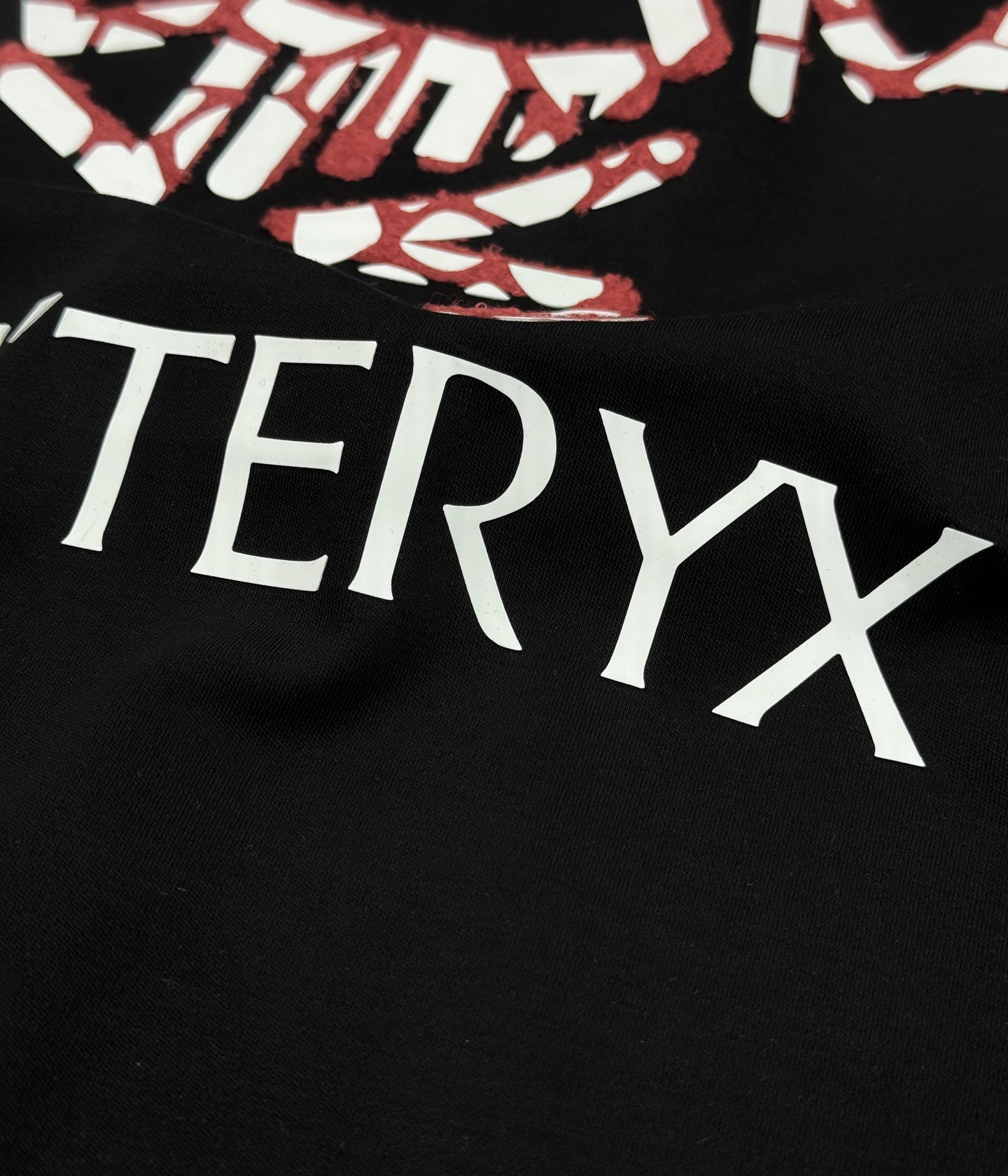 ARC'TERYX始祖鸟新款重磅莫代尔修身短袖🤵300g加厚莫代尔面料区别市面薄款，上手自带细腻柔光触感，上身垂坠丝滑，