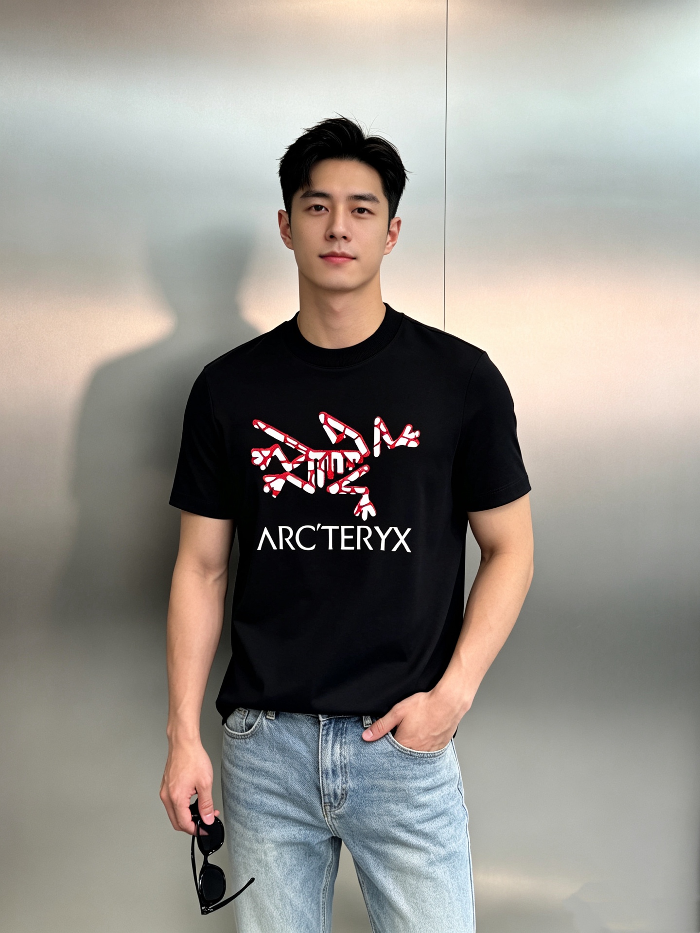 ARC'TERYX始祖鸟新款重磅莫代尔修身短袖🤵300g加厚莫代尔面料区别市面薄款，上手自带细腻柔光触感，上身垂坠丝滑，