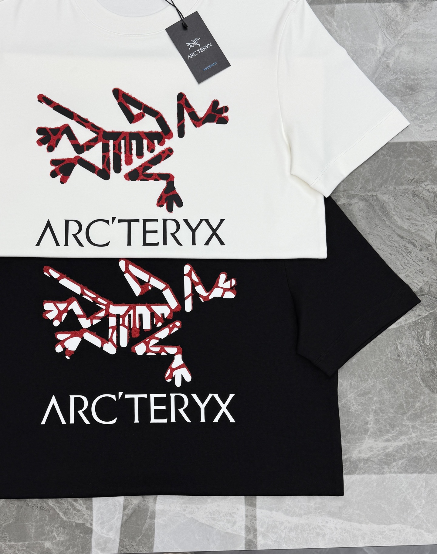 ARC'TERYX始祖鸟新款重磅莫代尔修身短袖🤵300g加厚莫代尔面料区别市面薄款,上手自带细腻柔光触感,上身垂坠丝滑, ARC'TERYX始祖鸟新款重磅莫代尔修身短袖🤵300g加厚莫代尔面料区别市面薄款,上手自带细腻柔光触感,上身垂坠丝滑,