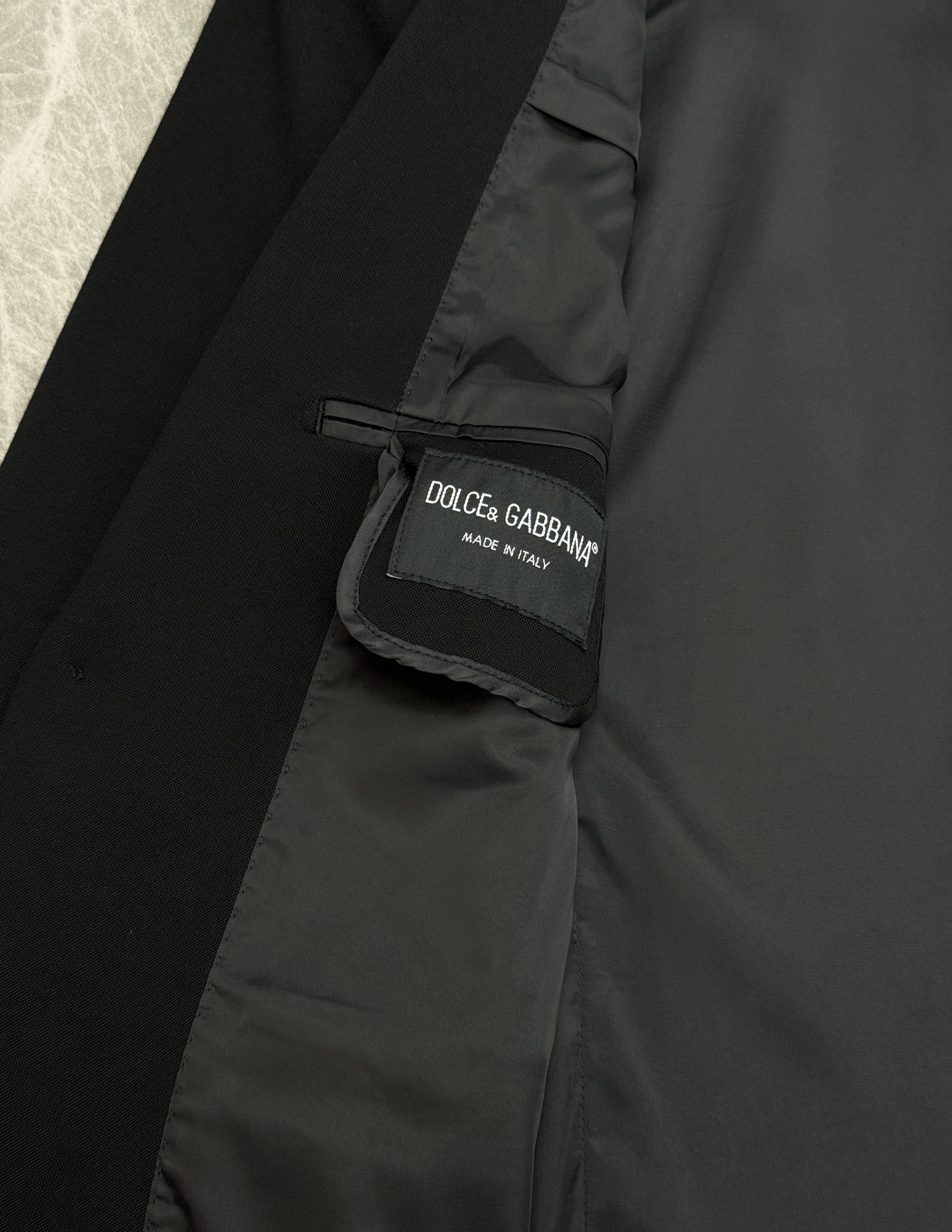 D&G*杜嘉班纳新品休闲西服外套👨🏻以意式匠心，重塑奢华西装的舒适与气场。皇室尊贵象征🔥高级印度丝订制.外贸公司订单！独