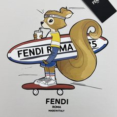 FENDI芬迪秋季新品棉莫圆领卫衣❤️男女同款!趣味滑板松鼠卡通印花,年轻轻奢调性✨精选棉莫混纺面料,软糯垂顺,透气不闷 FENDI芬迪秋季新品棉莫圆领卫衣❤️男女同款!趣味滑板松鼠卡通印花,年轻轻奢调性✨精选棉莫混纺面料,软糯垂顺,透气不闷