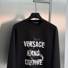 VERSACE JEANS COUTURE 范思哲秋冬新品卫衣❤️甄选棉莫混纺面料,兼顾棉质挺括与莫代尔丝滑触感,上身垂 VERSACE JEANS COUTURE 范思哲秋冬新品卫衣❤️甄选棉莫混纺面料,兼顾棉质挺括与莫代尔丝滑触感,上身垂