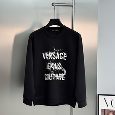 VERSACE JEANS COUTURE 范思哲秋冬新品卫衣❤️甄选棉莫混纺面料,兼顾棉质挺括与莫代尔丝滑触感,上身垂 VERSACE JEANS COUTURE 范思哲秋冬新品卫衣❤️甄选棉莫混纺面料,兼顾棉质挺括与莫代尔丝滑触感,上身垂
