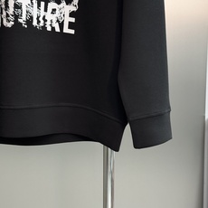 VERSACE JEANS COUTURE 范思哲秋冬新品卫衣❤️甄选棉莫混纺面料,兼顾棉质挺括与莫代尔丝滑触感,上身垂 VERSACE JEANS COUTURE 范思哲秋冬新品卫衣❤️甄选棉莫混纺面料,兼顾棉质挺括与莫代尔丝滑触感,上身垂