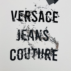 VERSACE JEANS COUTURE 范思哲秋冬新品卫衣❤️甄选棉莫混纺面料,兼顾棉质挺括与莫代尔丝滑触感,上身垂 VERSACE JEANS COUTURE 范思哲秋冬新品卫衣❤️甄选棉莫混纺面料,兼顾棉质挺括与莫代尔丝滑触感,上身垂